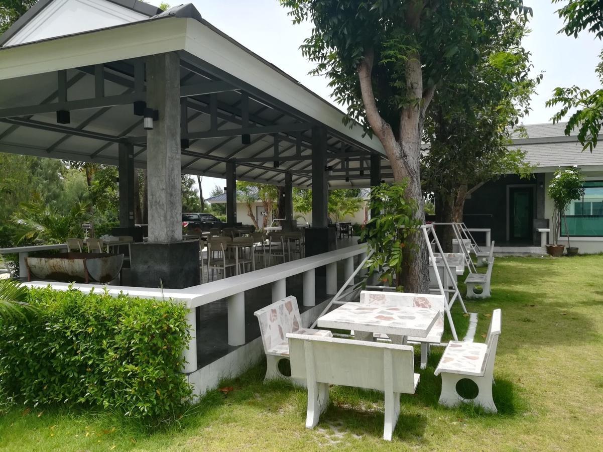 The Lake Hill Resort Pran Buri Exterior foto